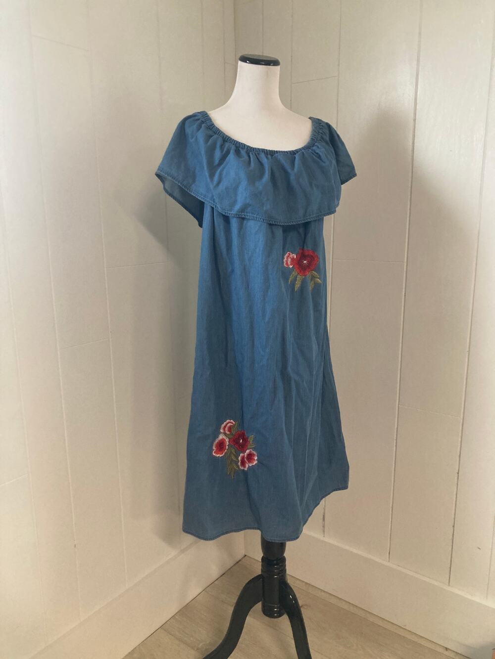 Speed Control Chambrey Embroidered Off Shoulder Dress, Size 2X